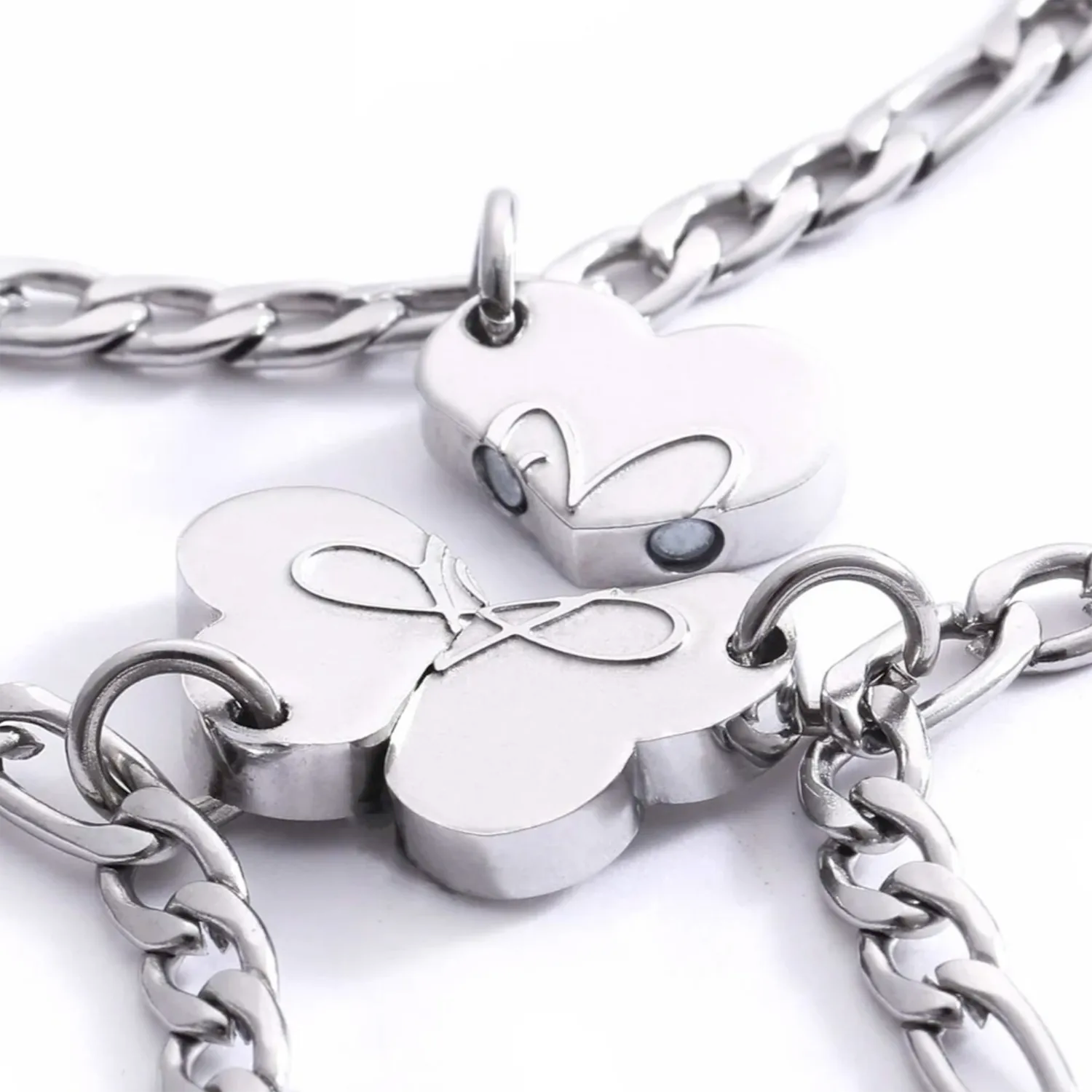 Magnetic Chain Bracelets for Family & Friends (3 pieces)