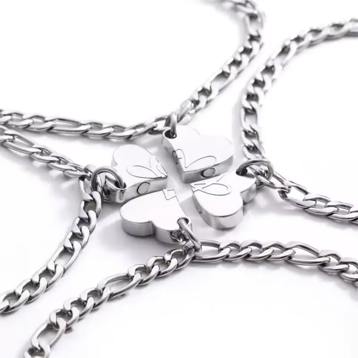Magnetic Chain Bracelets for Family & Friends (4 pieces)