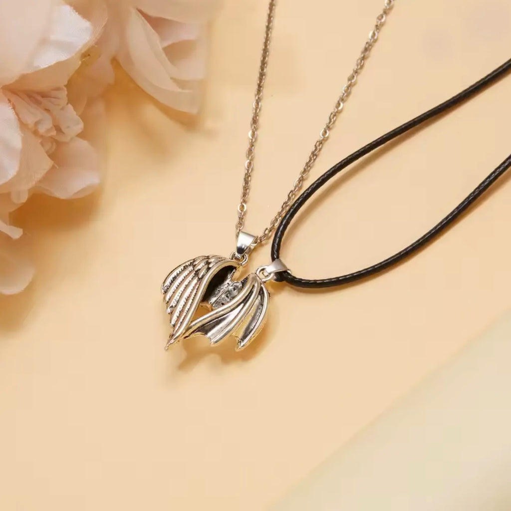 Magnetic Wings Couple Necklace